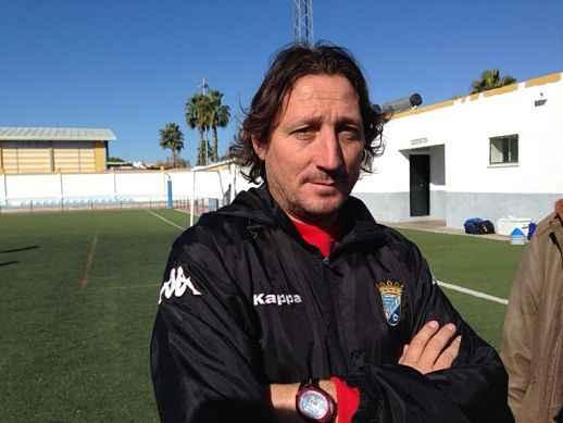 Pepichi Torres, en su etapa de entrenador del Xerez.